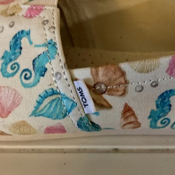 Women’s Tom AlPargata Natural Seashell Print Slip on Shoes Sz 7 1/2  EUC Canvas - Picture 6 of 9